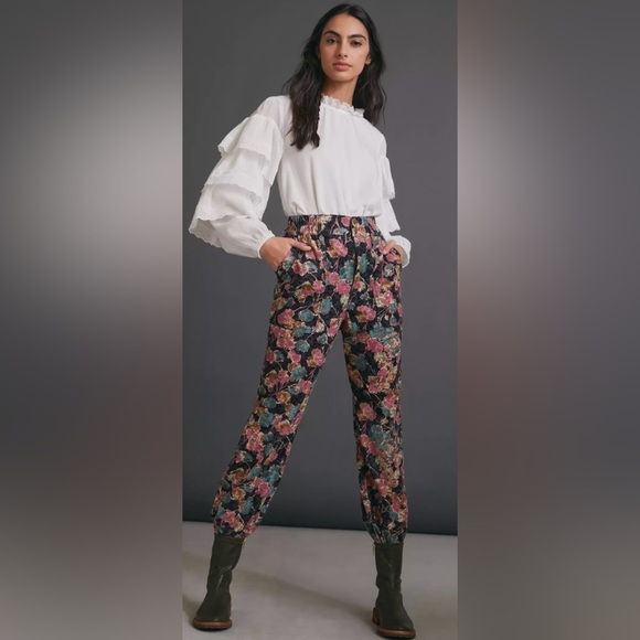 Anthropologie Pants - HOST PICK ⭐️ Anthropologie NWT Anisa floral corduroy joggers